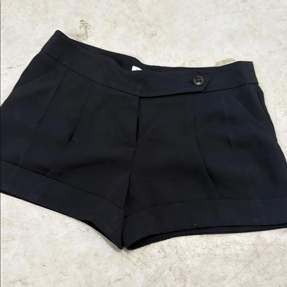 Classic Black Women's Shorts - Trina Turk Size 8 - Simple Black - Like New